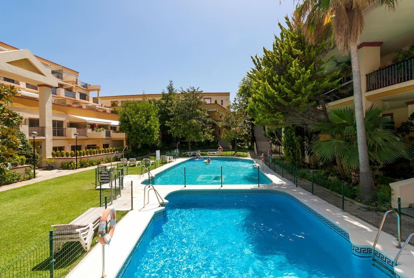 Oleholidays 601 Romana Playa Junto Al Mar Marbella Exteriör bild